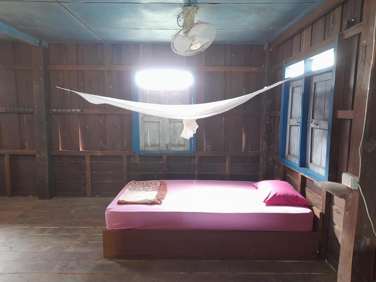 A Pousada Ta'S Dorm Dondet Ban Dondét Exterior foto