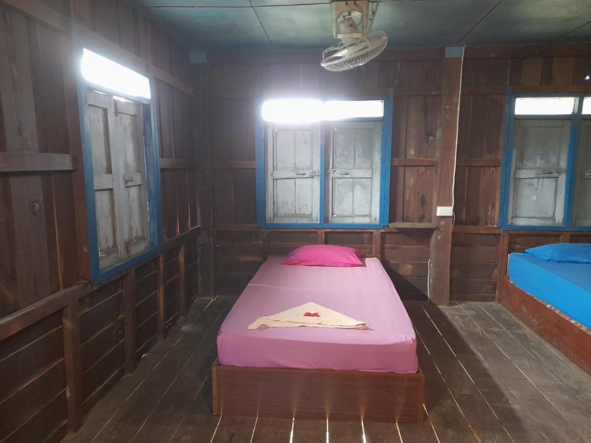 A Pousada Ta'S Dorm Dondet Ban Dondét Exterior foto