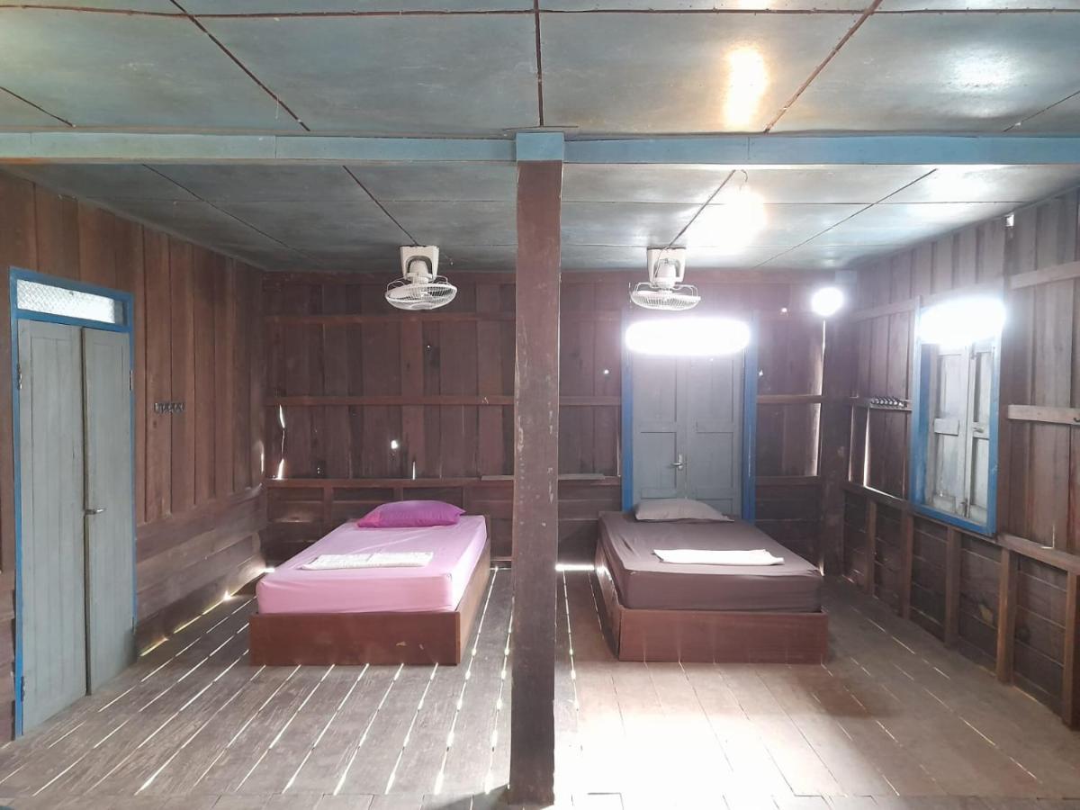 A Pousada Ta'S Dorm Dondet Ban Dondét Exterior foto