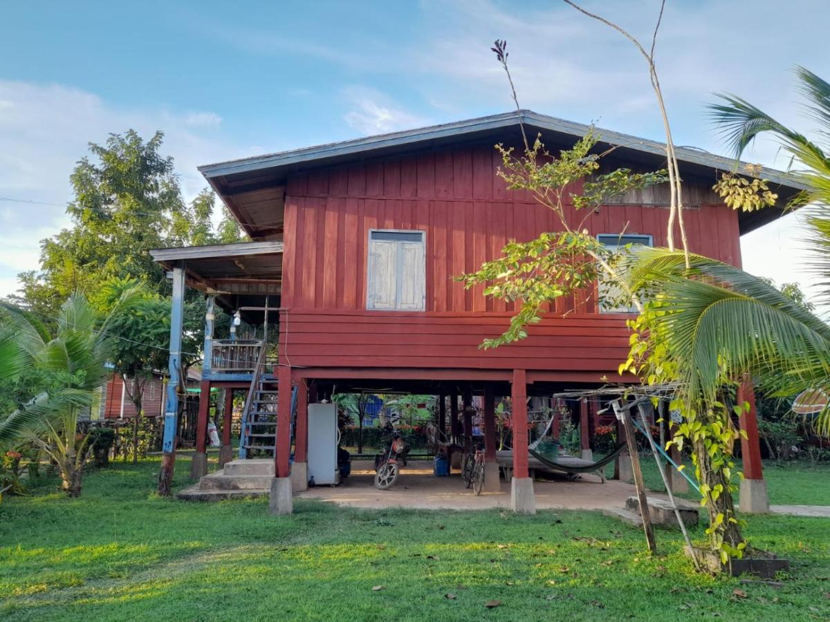 A Pousada Ta'S Dorm Dondet Ban Dondét Exterior foto